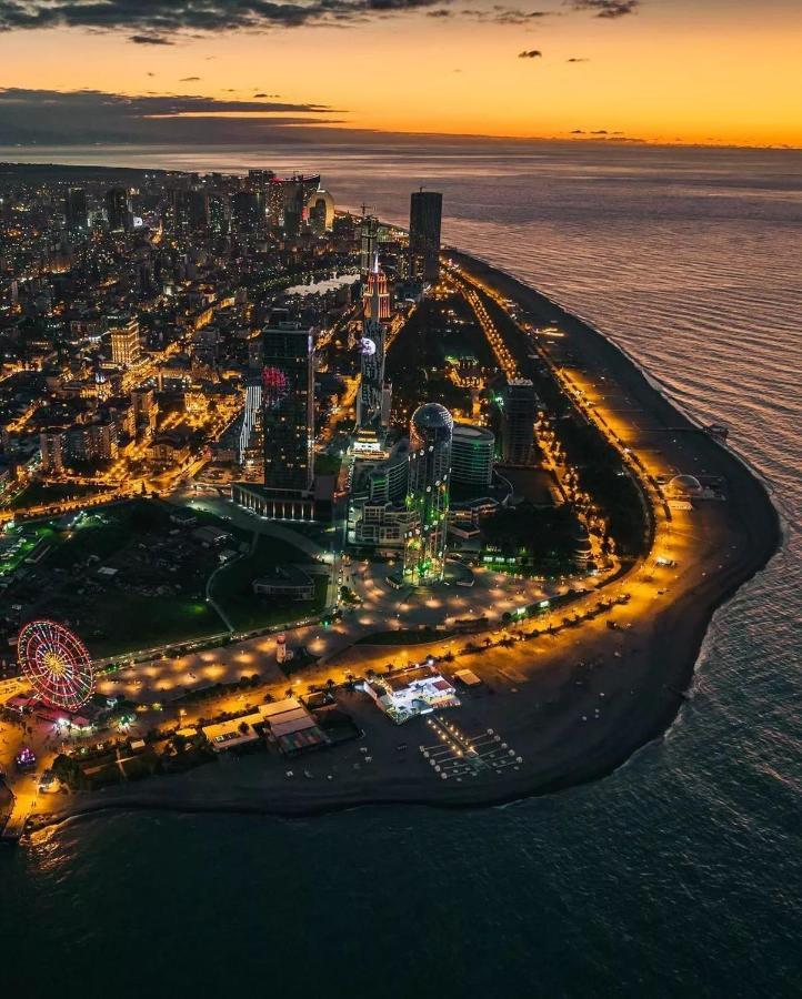 Black Sea Apartment In Orbi City Batumi Exterior photo